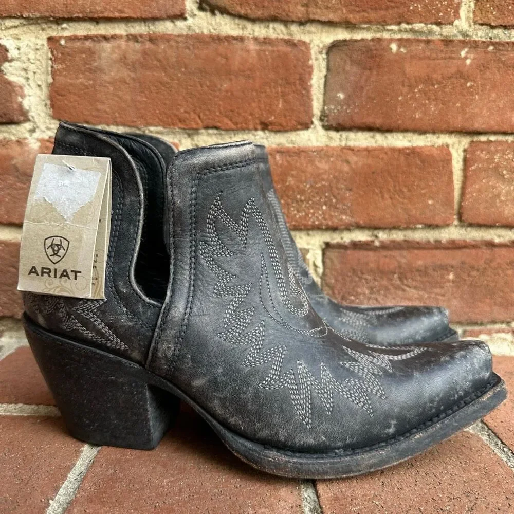 Ariat Dixon Western Bootie Distressed Black Snip Toe Heel Womens 6.5 NEW